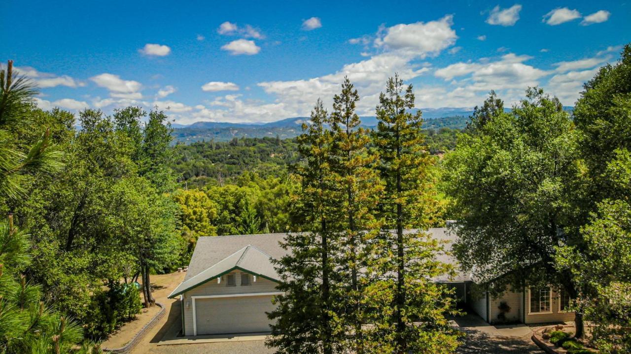 Spectacular Views W/ Hot Tub/Bbq -Yosemite & Bass Lake オークハースト エクステリア 写真